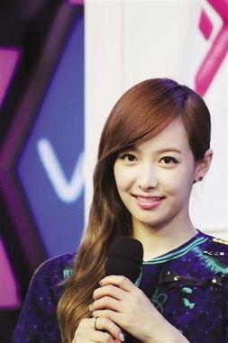 明星娱乐新闻 神坛之上1v1未删减txt,揭秘未删减txt背后的明星娱乐风云